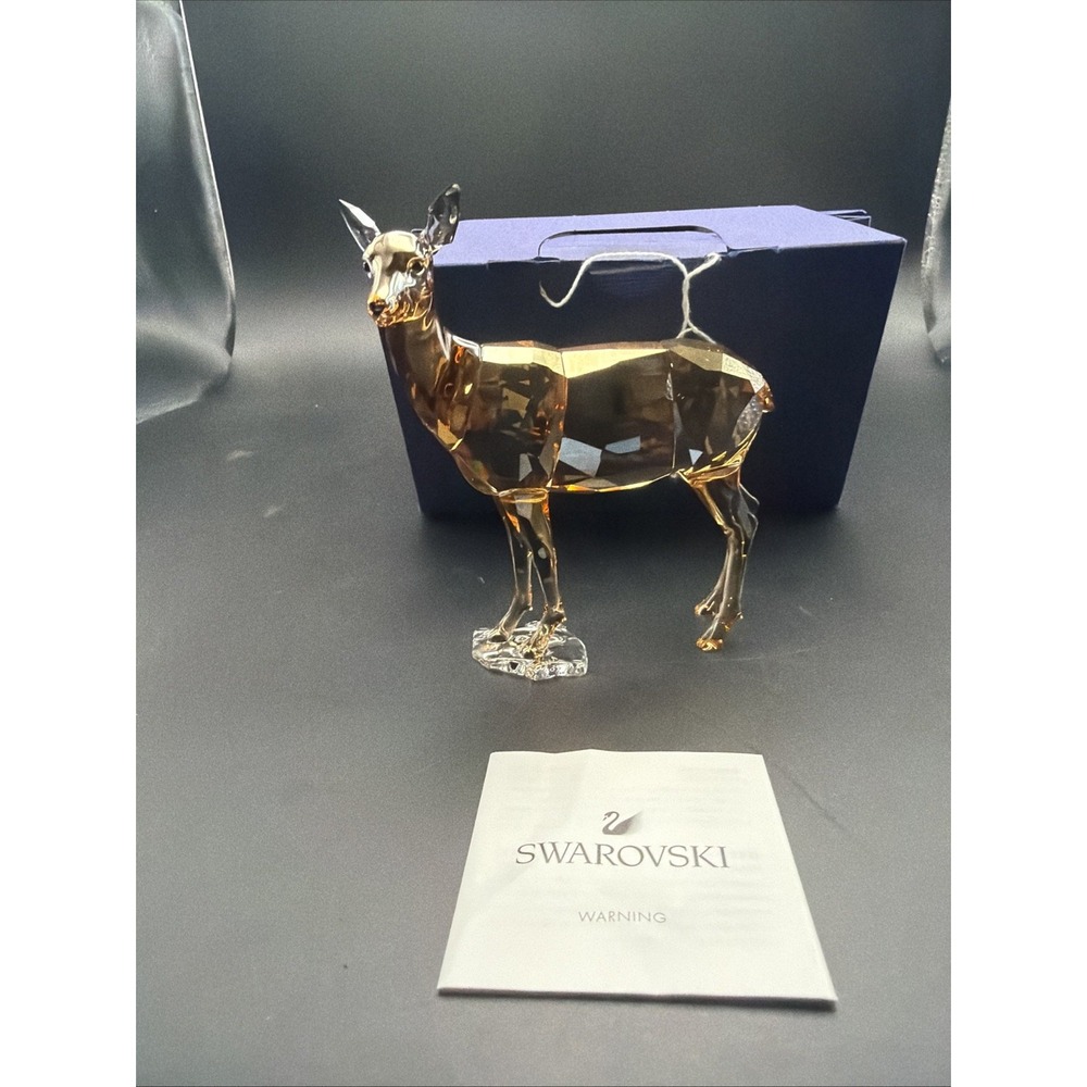 Swarovski SCS Annual Edition 2020 Doe #5490312 Box And Coa